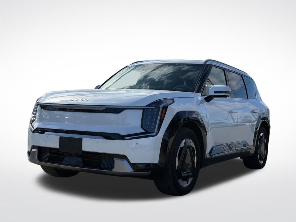 Used 2024 Kia EV9 Land image 8
