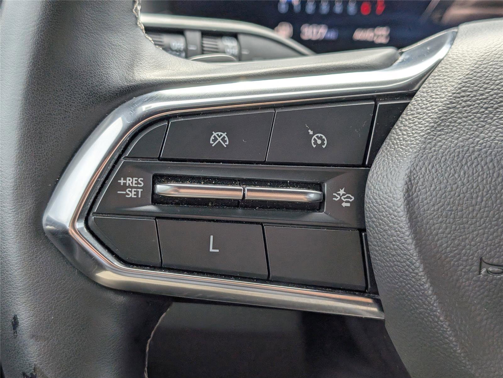 Used 2024 Chevrolet Traverse LT image 23