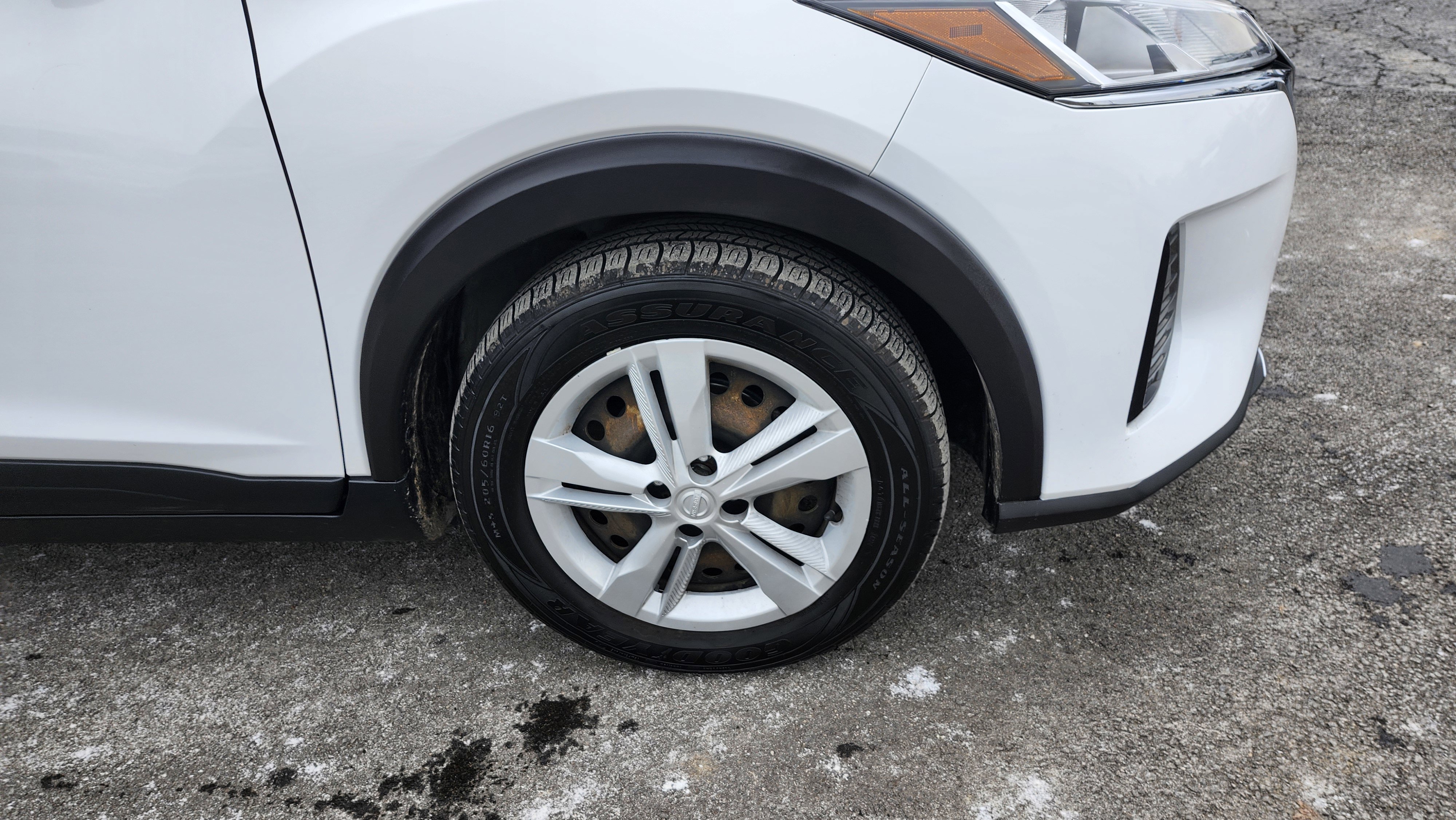 Used 2021 Nissan Kicks S image 9