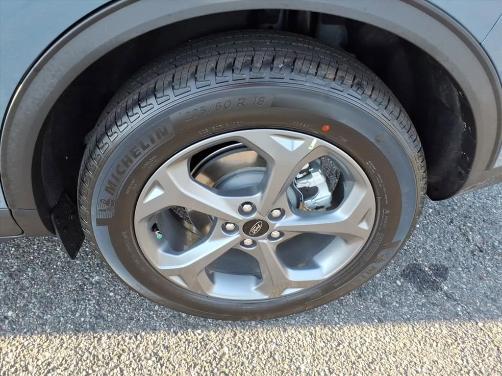 New 2026 Ford Escape ST-Line Select w/ Equipment Group 401A image 8