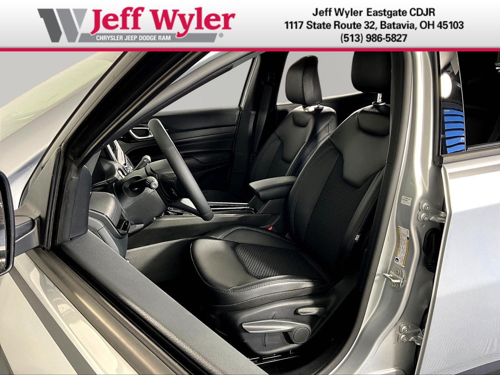New 2026 Jeep Compass Latitude AWD/4WD image 16