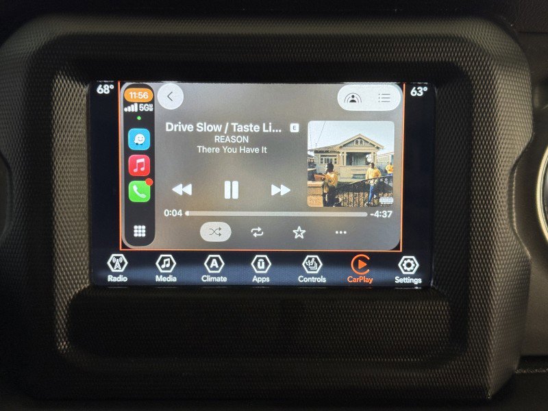 Used 2019 Jeep Wrangler Unlimited Sahara w/ Cold Weather Group image 31