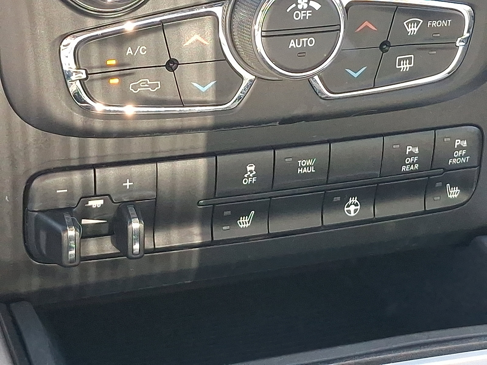 Certified 2017 RAM 1500 Big Horn AWD/4WD image 24