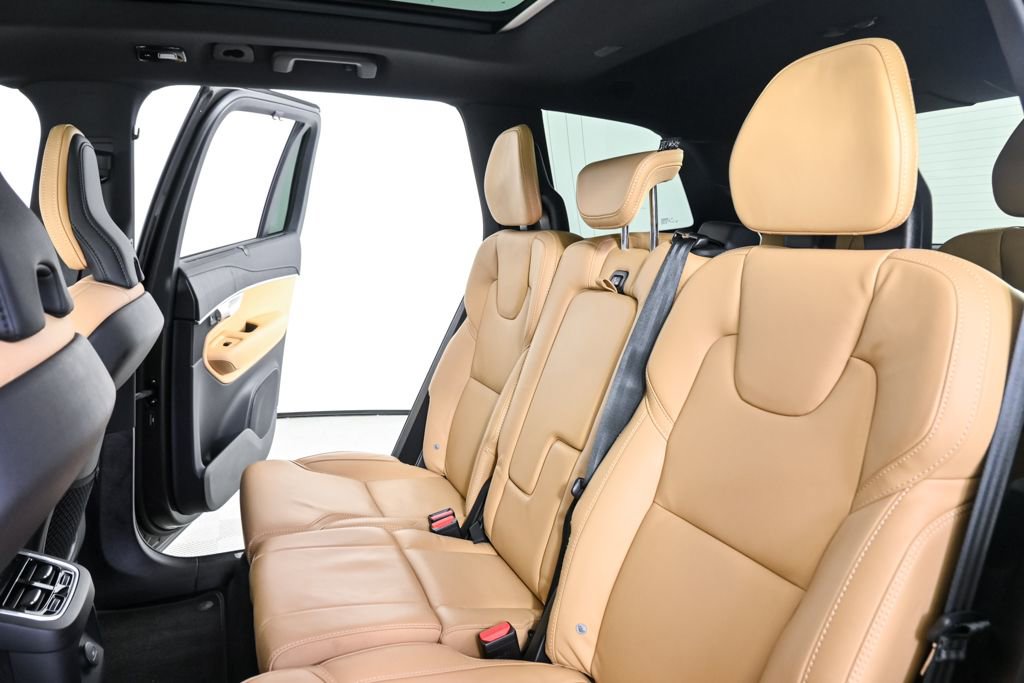 Certified 2024 Volvo XC90 T8 Ultimate AWD/4WD image 23