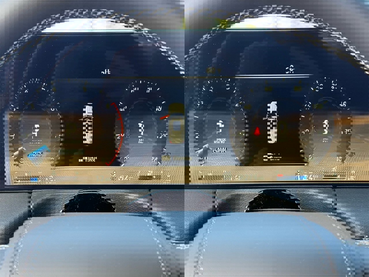 New 2025 Nissan Armada Platinum Reserve image 16