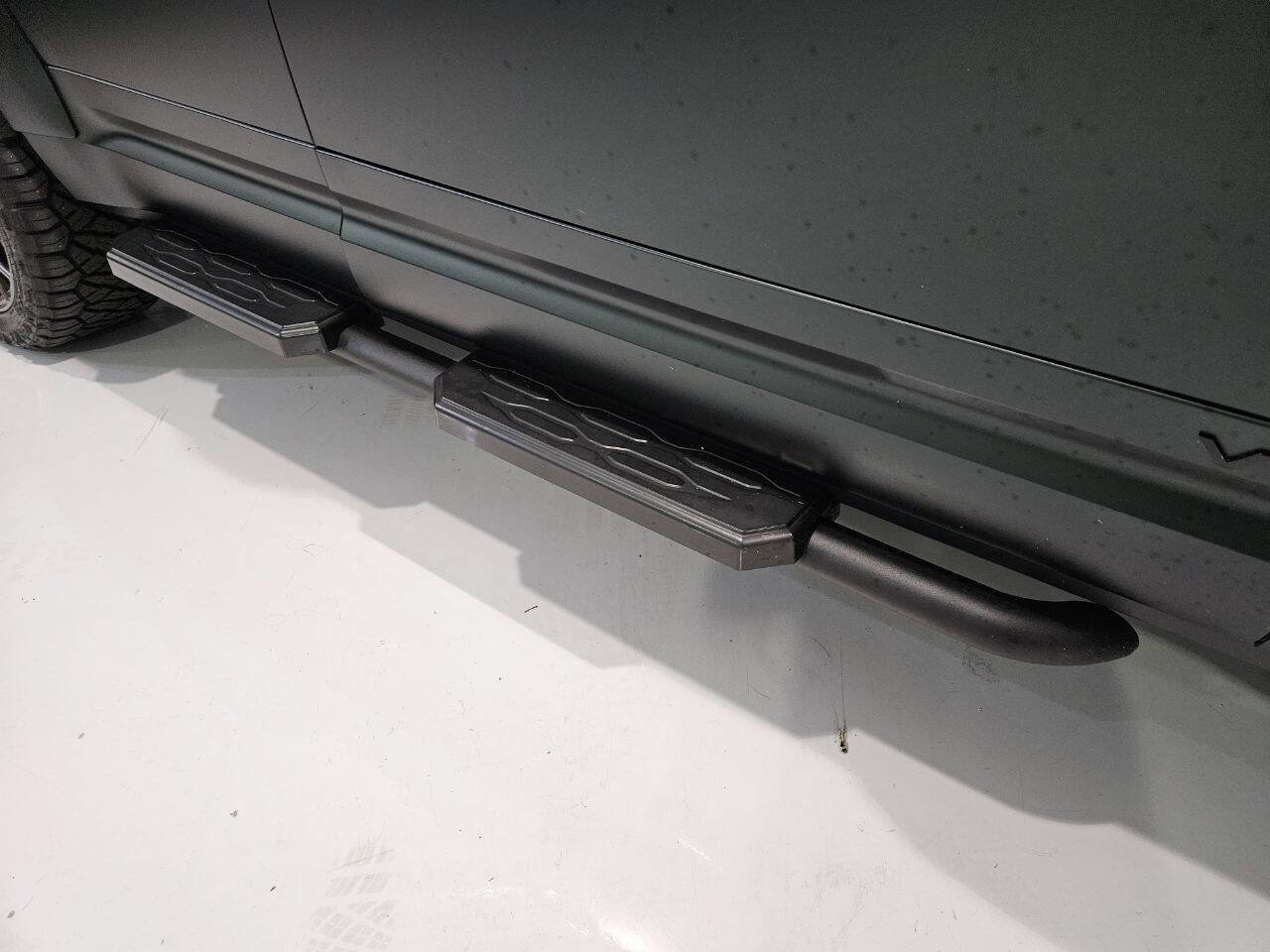 Used 2025 Land Rover Defender 110 V8 image 25