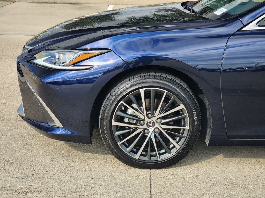 Certified 2025 Lexus ES 350 w/ Premium Package FWD image 8
