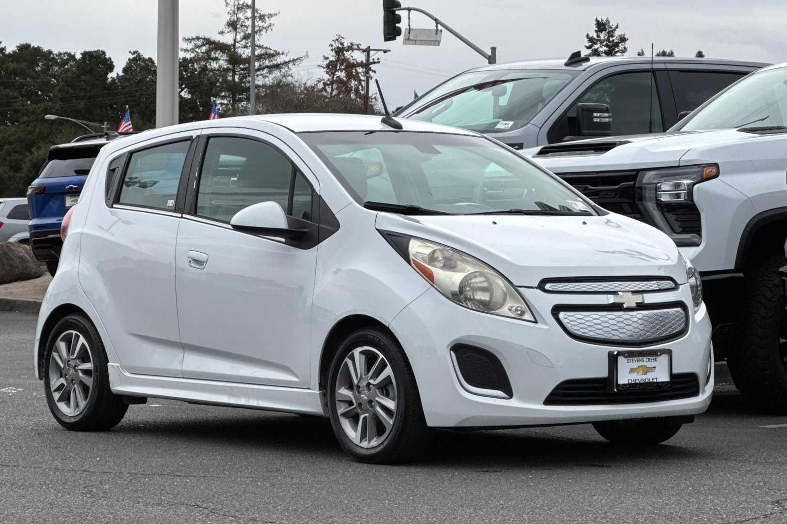 Used 2014 Chevrolet Spark LT FWD image 2