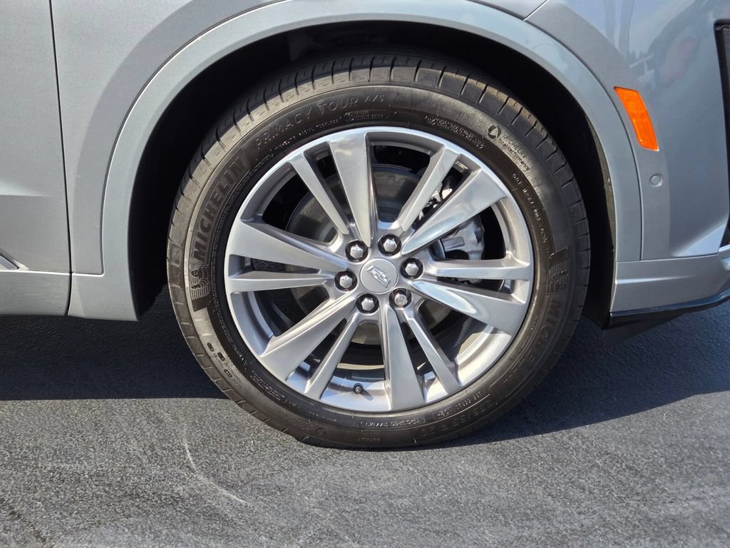 Used 2025 Cadillac XT6 Premium Luxury w/ Platinum Package AWD/4WD image 23