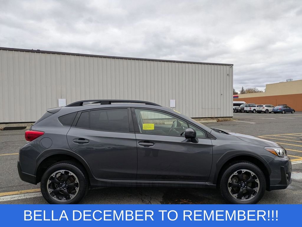 Used 2022 Subaru Crosstrek 2.0i Premium w/ Moonroof Package image 3