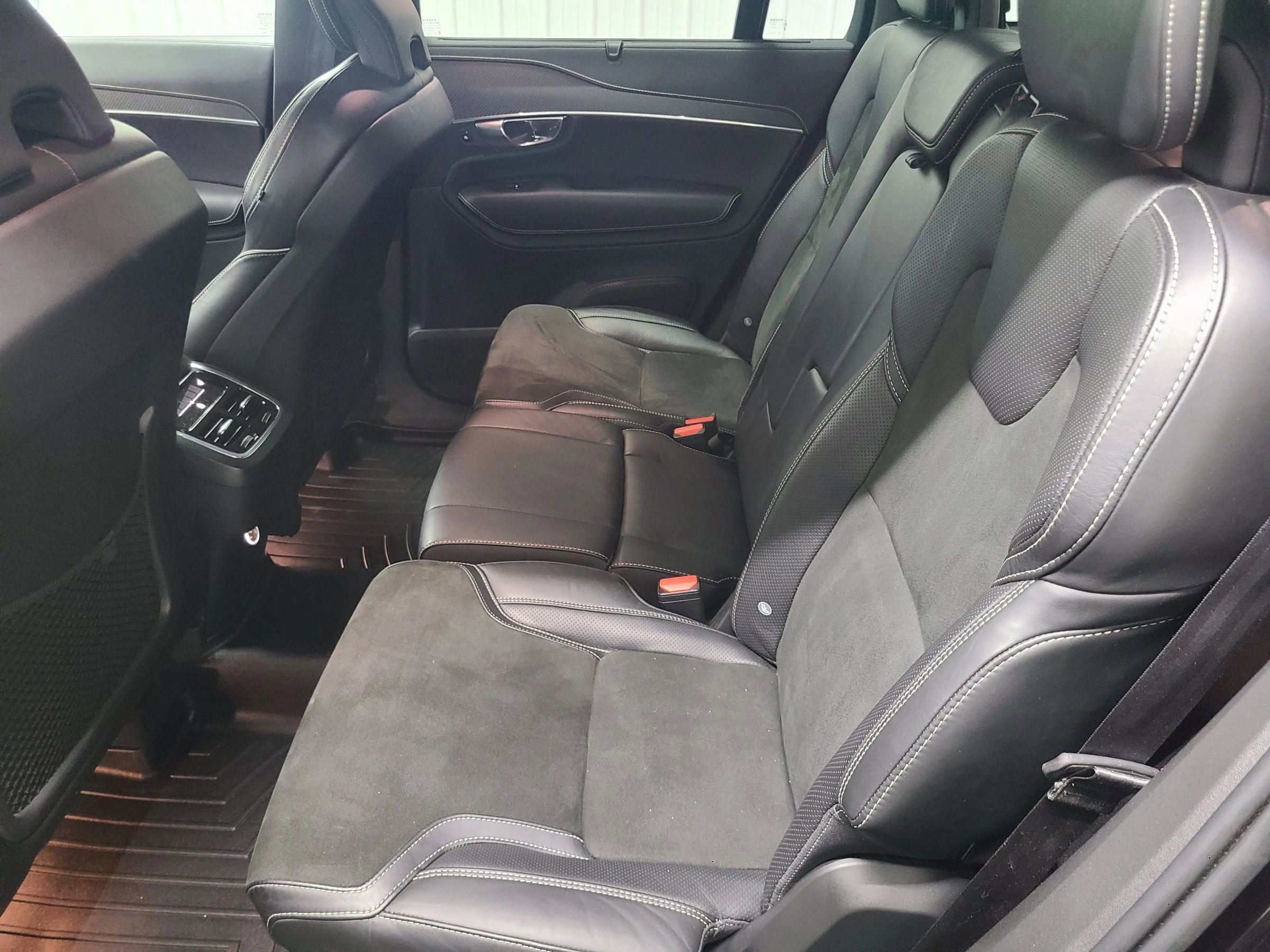 Used 2019 Volvo XC90 T5 R-Design w/ Protection Package AWD/4WD image 37