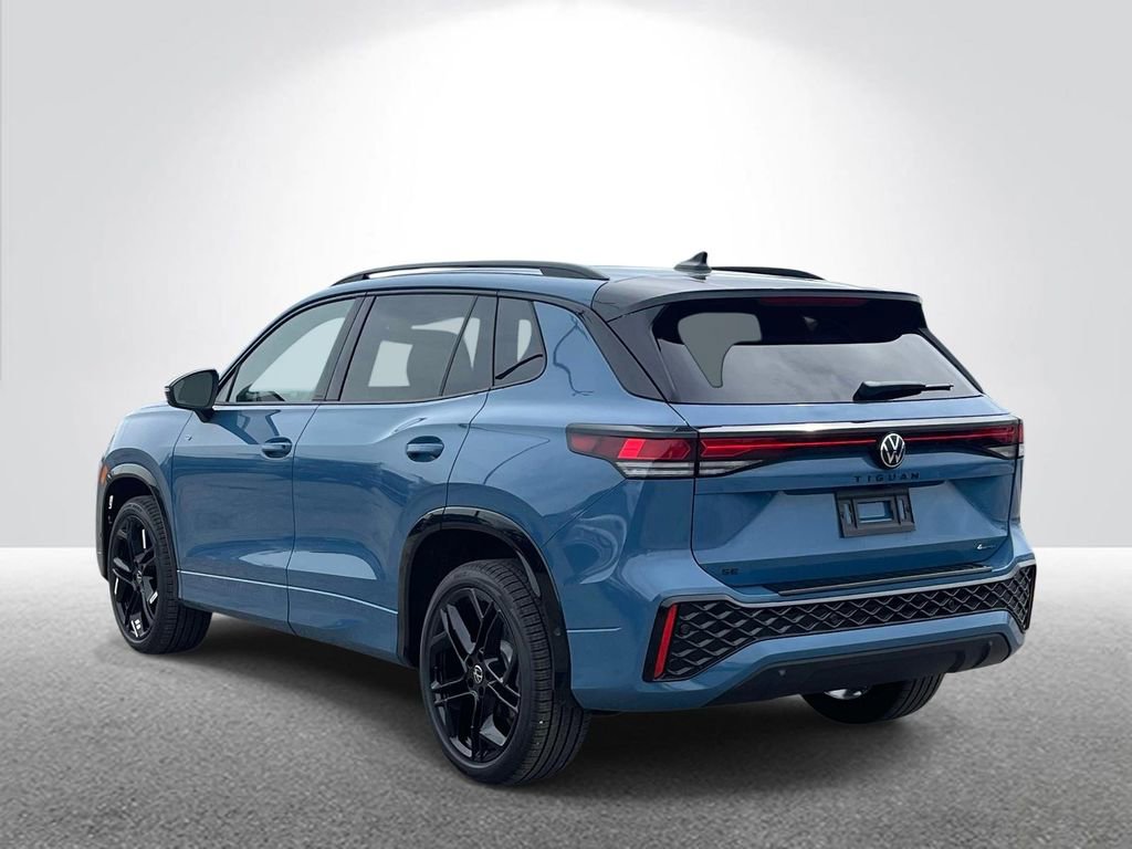 New 2026 Volkswagen Tiguan SE R-Line AWD/4WD image 3