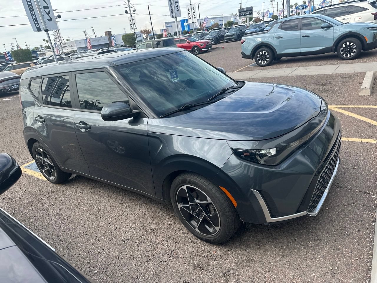 Used 2023 Kia Soul EX FWD image 4