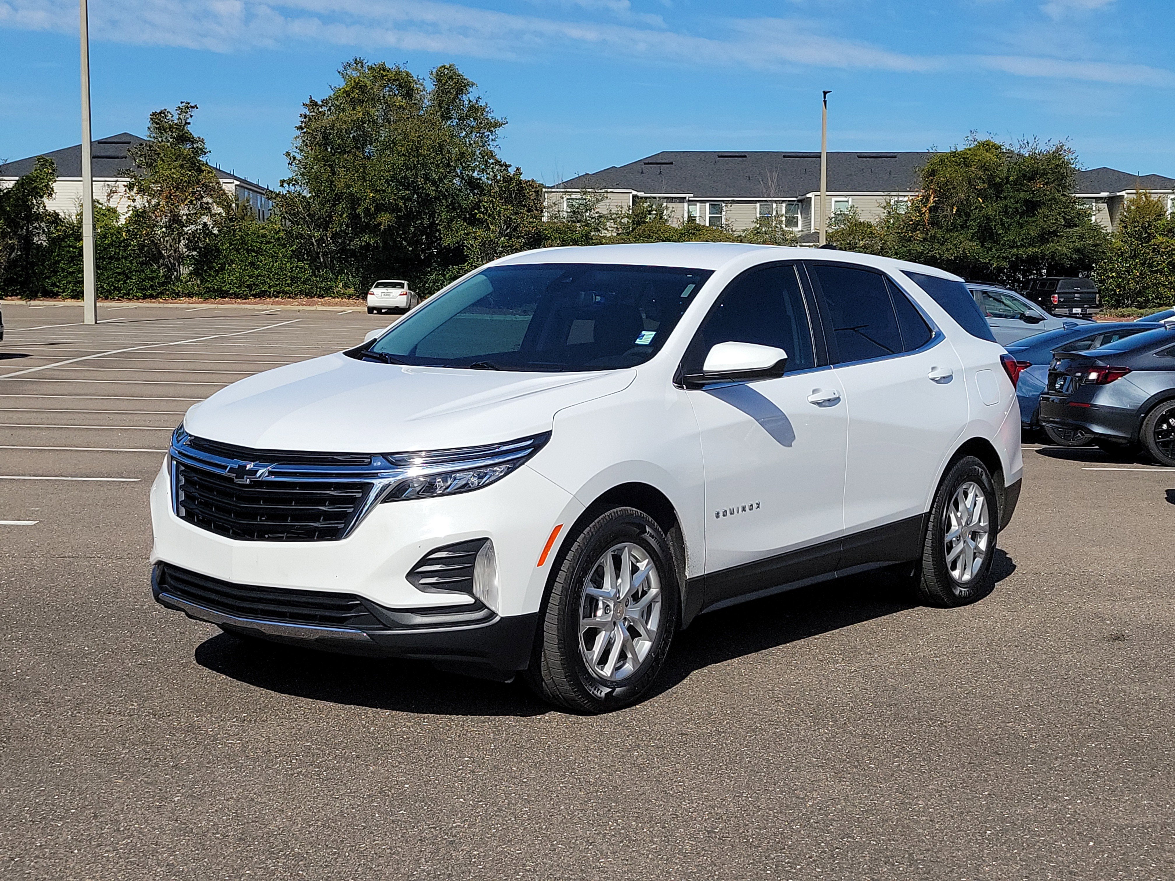 Used 2022 Chevrolet Equinox LT image 1