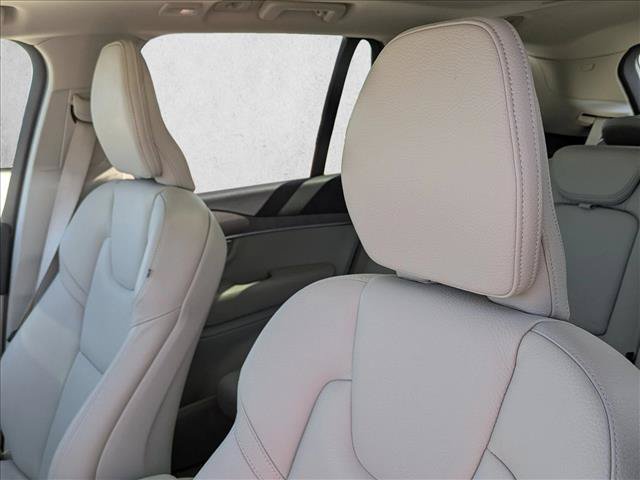 Used 2024 Volvo XC90 B5 Plus AWD/4WD image 14