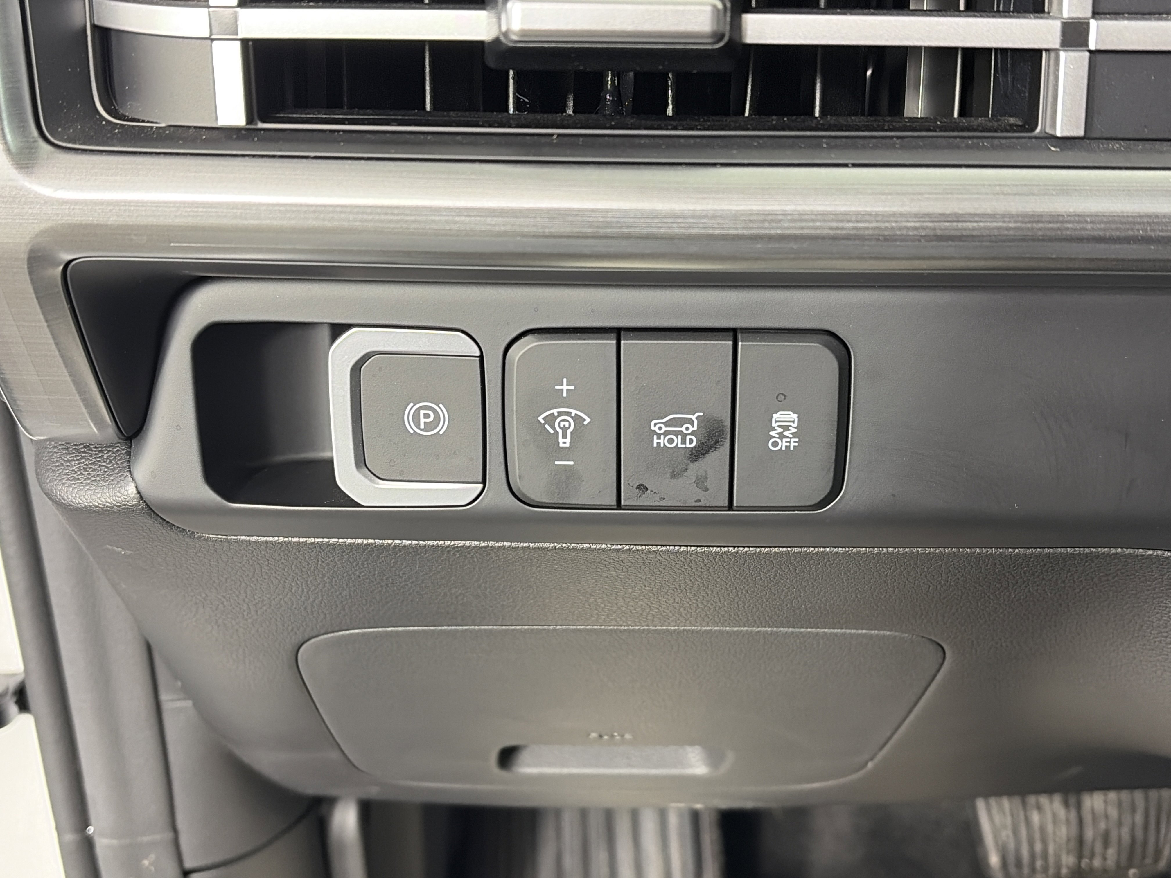 Used 2025 Hyundai Santa Fe Limited image 28