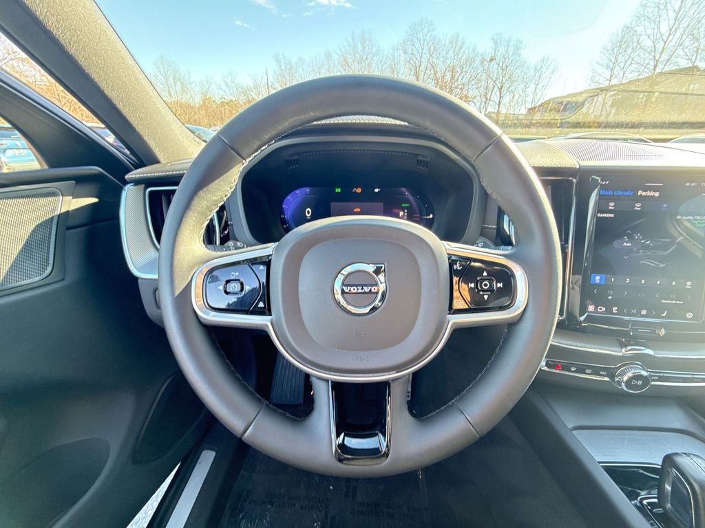 Used 2022 Volvo XC60 T8 R-Design w/ Advanced Package image 11