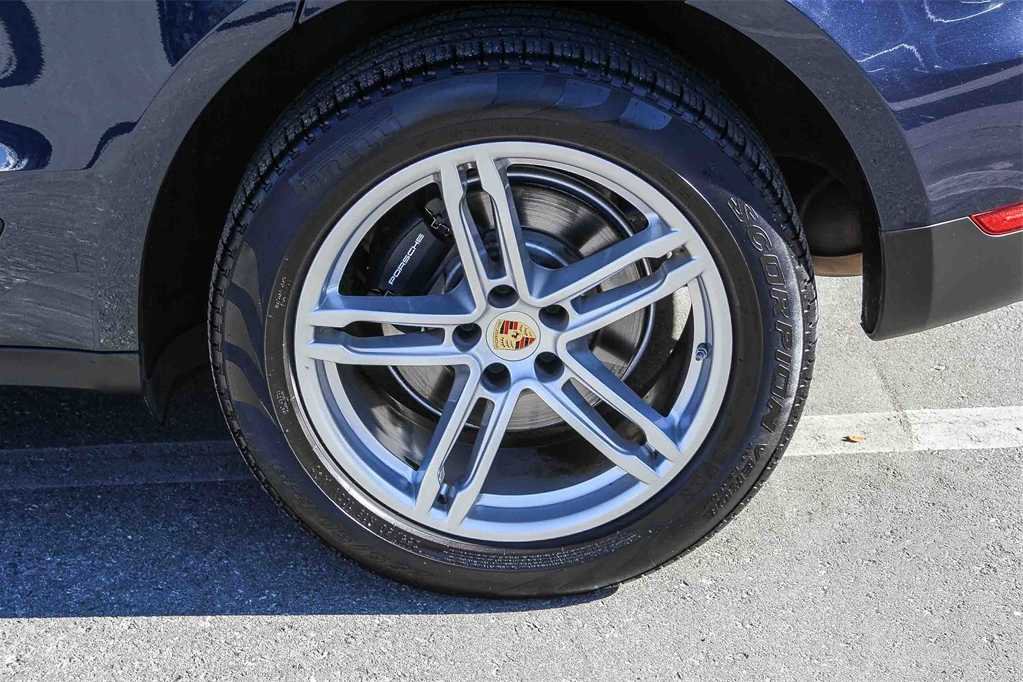 Used 2018 Porsche Macan image 10