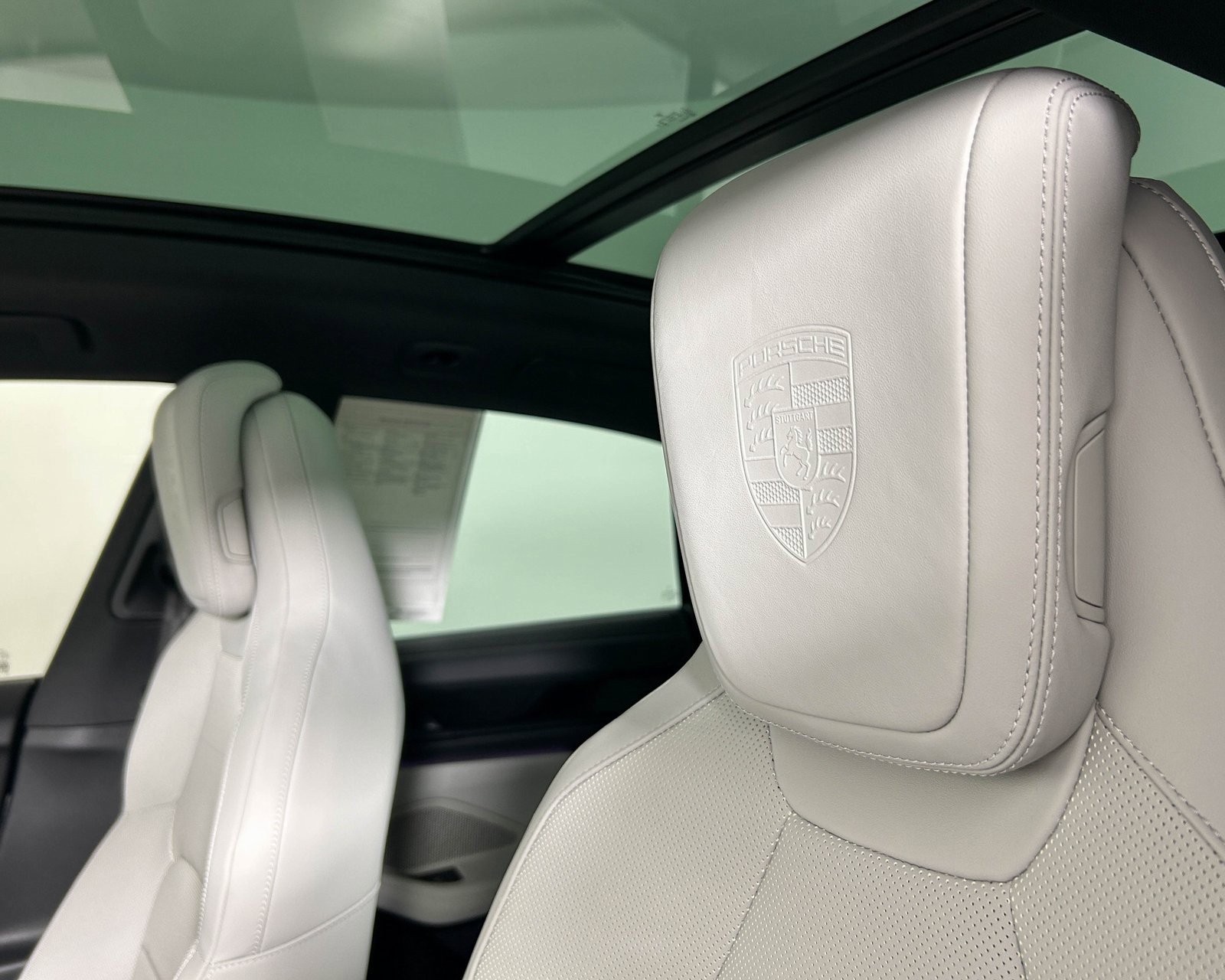 Used 2025 Porsche Macan 4S Electric image 19