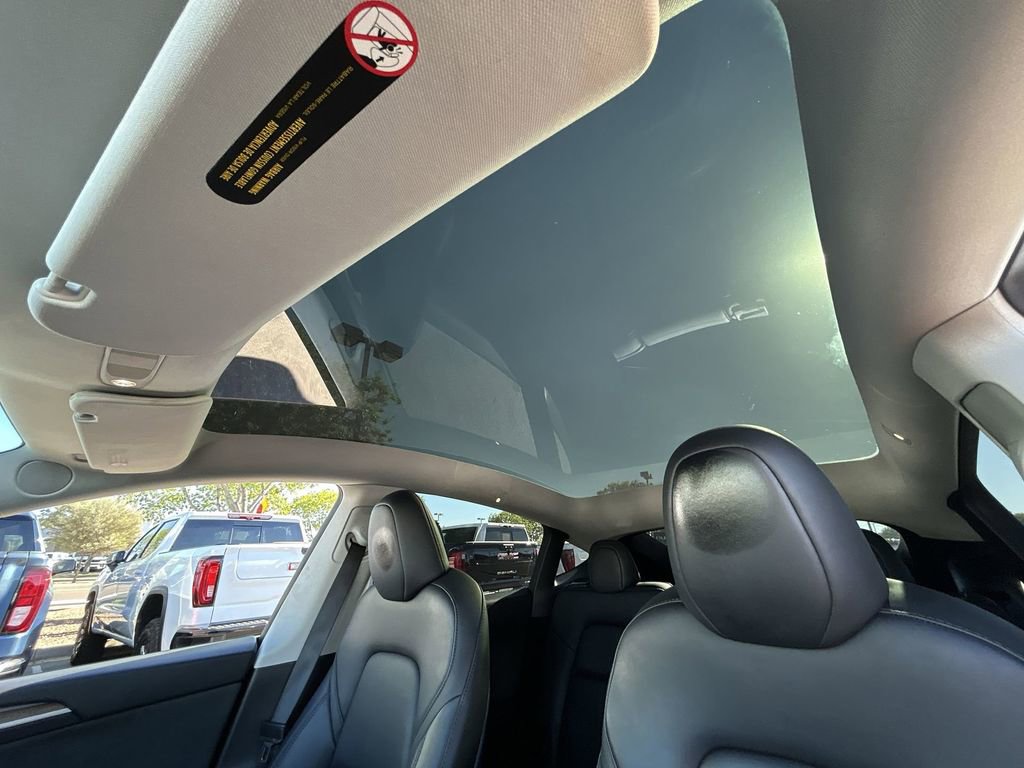 Used 2023 Tesla Model Y 2WD image 18