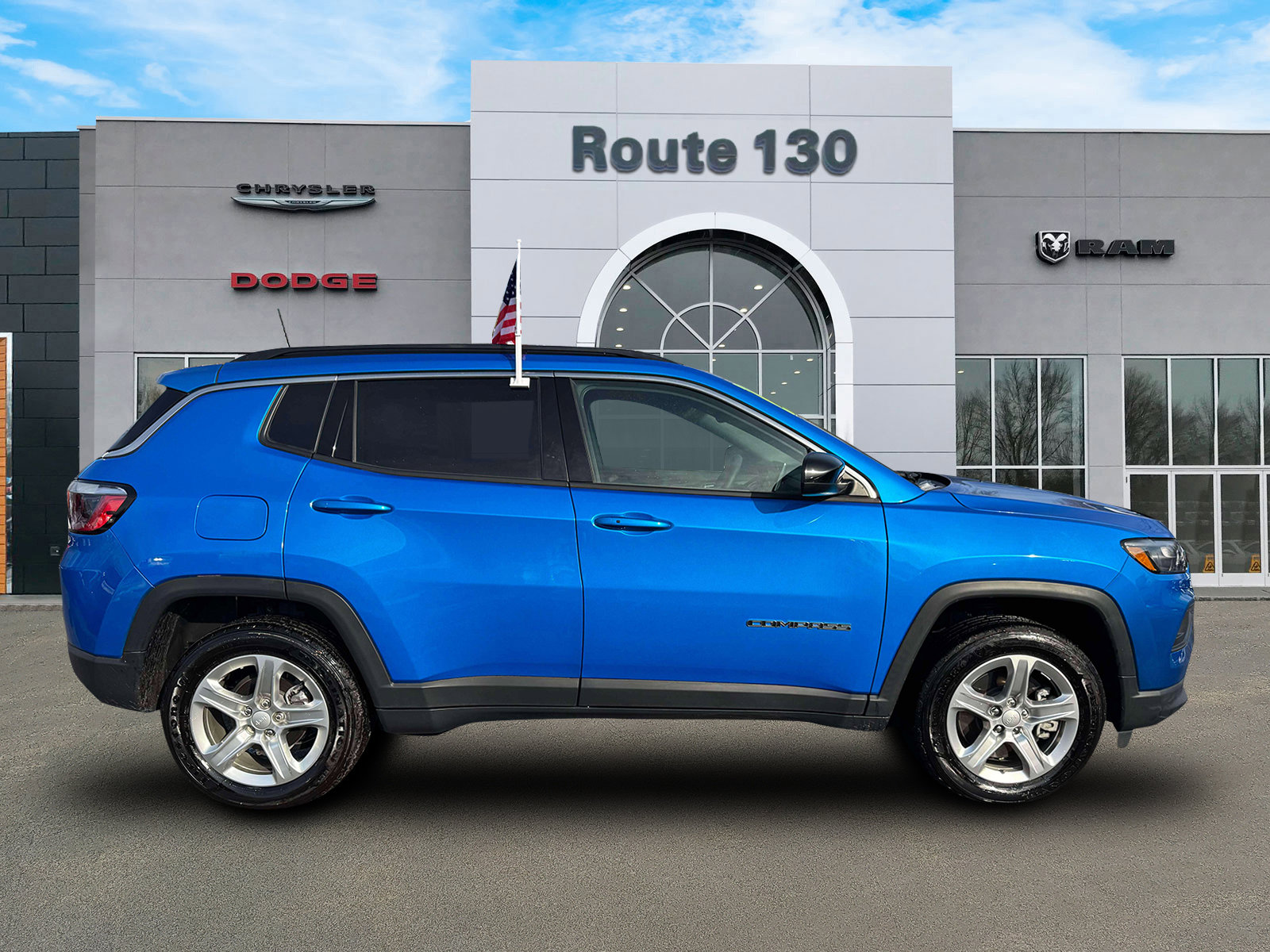 Used 2023 Jeep Compass Latitude w/ Convenience Group image 5
