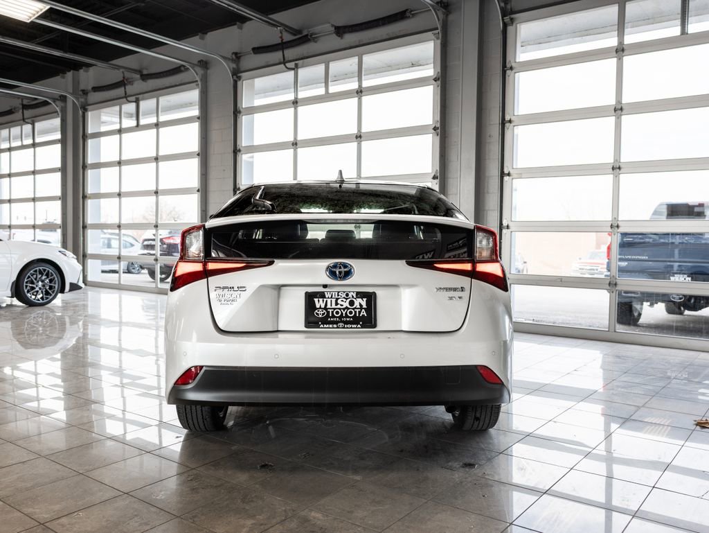 Used 2022 Toyota Prius XLE FWD image 4