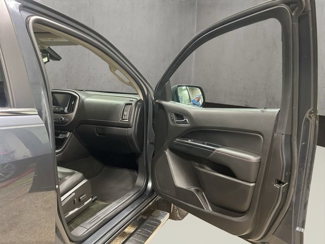 Used 2016 GMC Canyon SLE w/ All Terrain Package AWD/4WD image 19