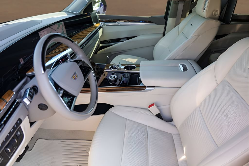 Certified 2025 Cadillac Escalade Sport Platinum AWD/4WD image 9