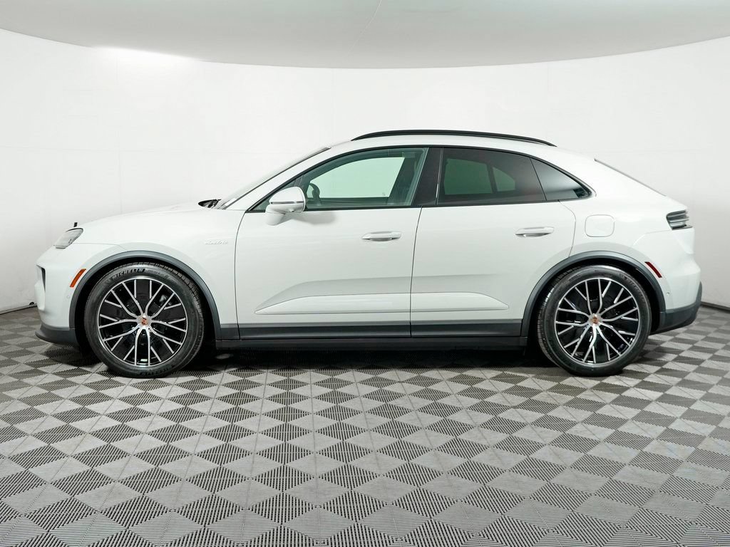 Certified 2026 Porsche Macan 4 Electric AWD/4WD image 2