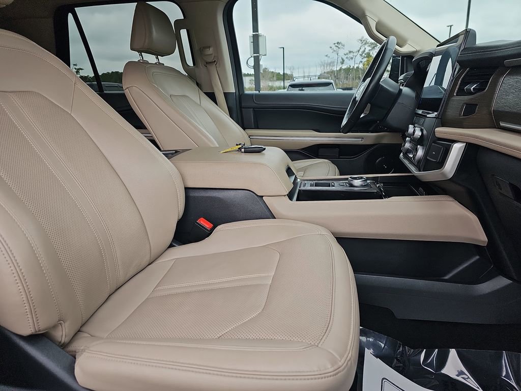 Used 2024 Ford Expedition Max Limited image 13