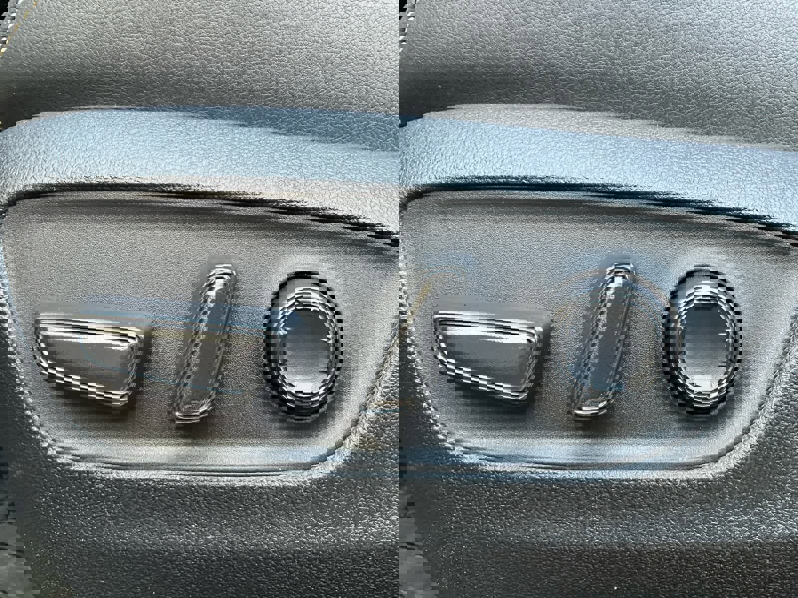 Used 2026 Toyota Sienna Platinum AWD/4WD image 24