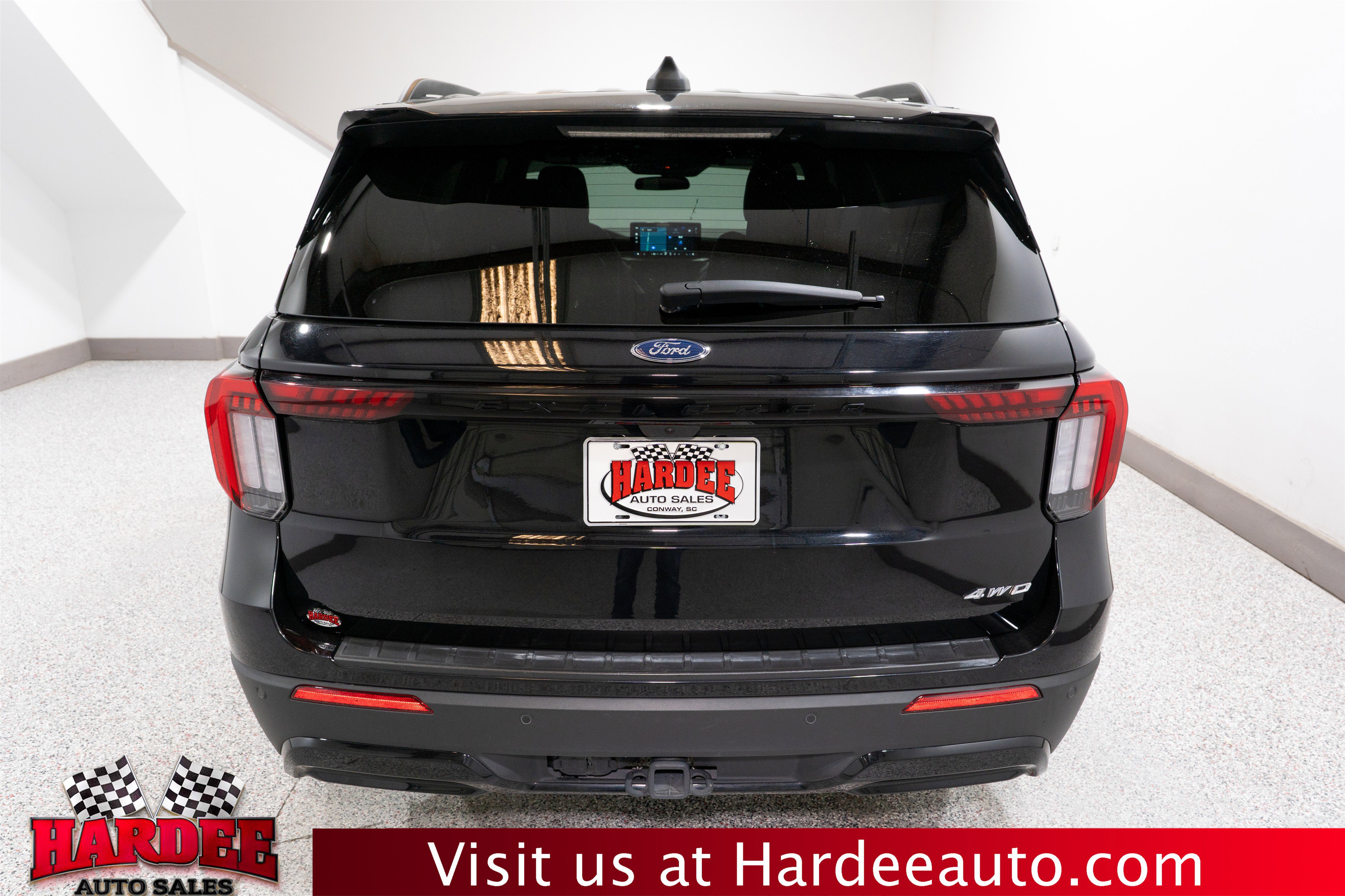 Used 2025 Ford Explorer ST-Line image 4