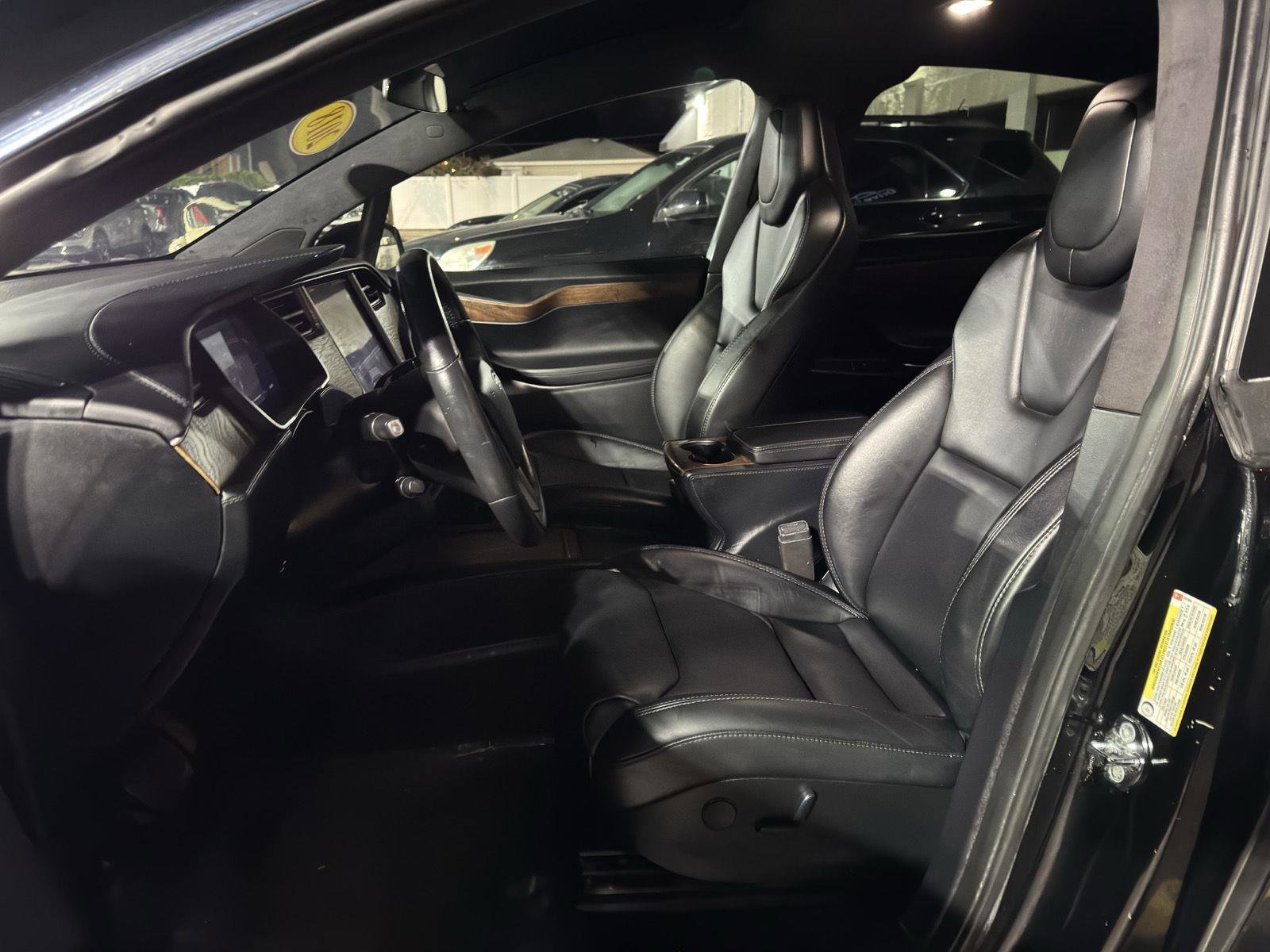 Used 2018 Tesla Model X 75D image 24