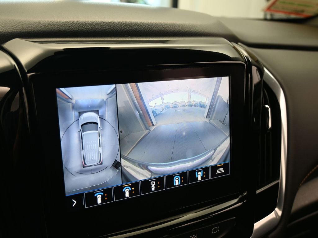 Used 2020 Chevrolet Traverse LT w/ LT Premium Package image 26