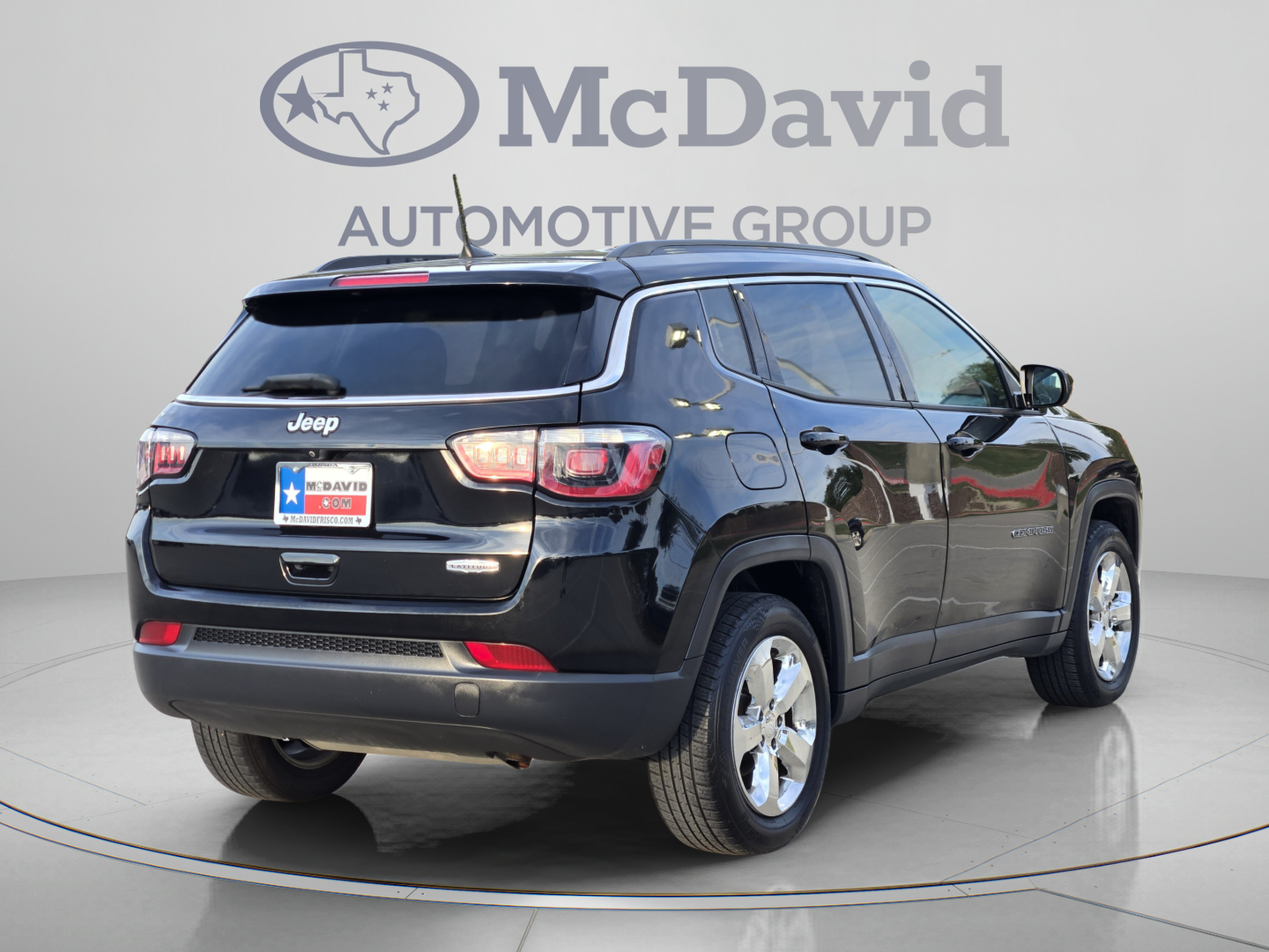 Used 2018 Jeep Compass Latitude FWD image 6