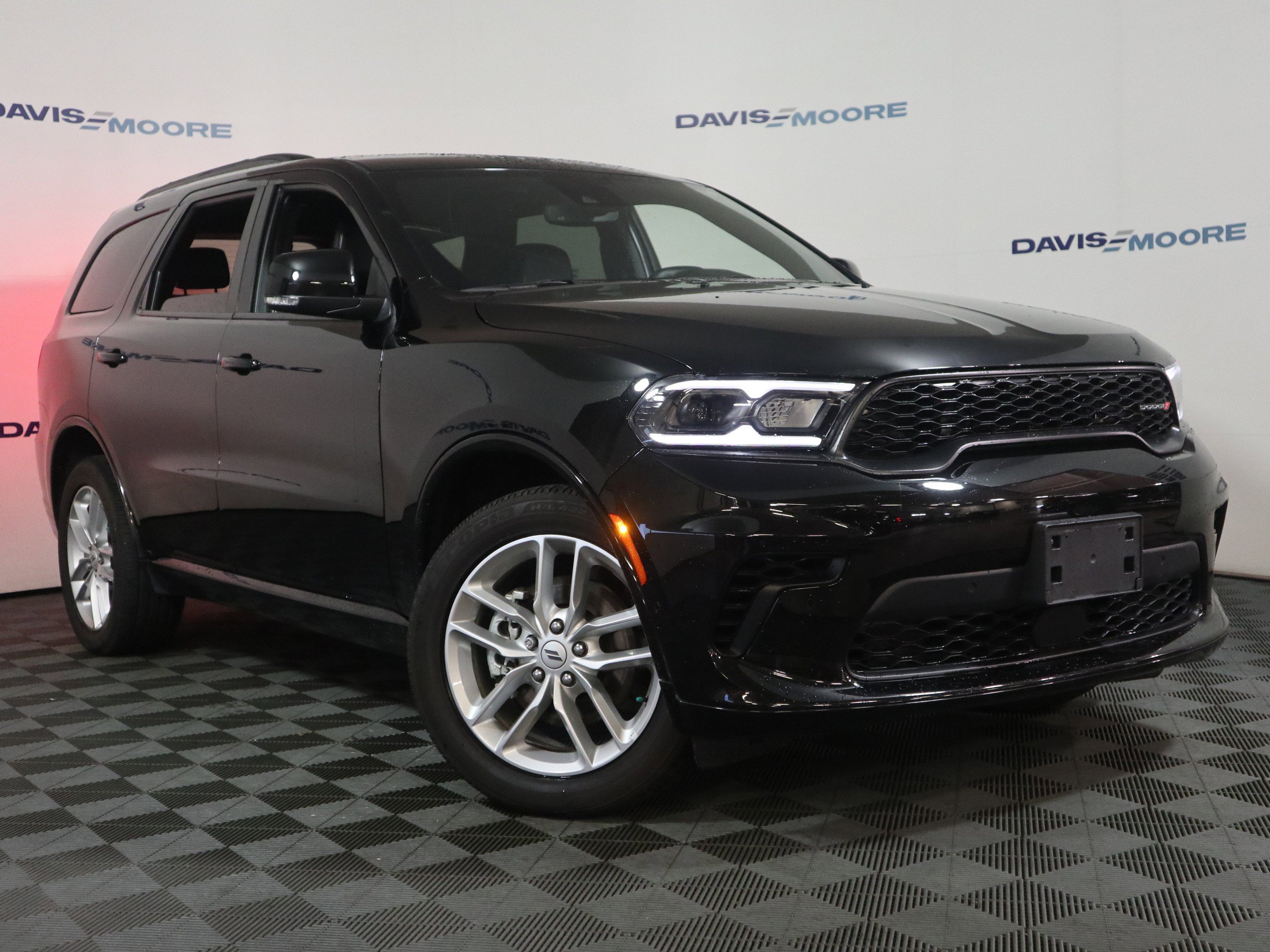 Used 2025 Dodge Durango GT image 2
