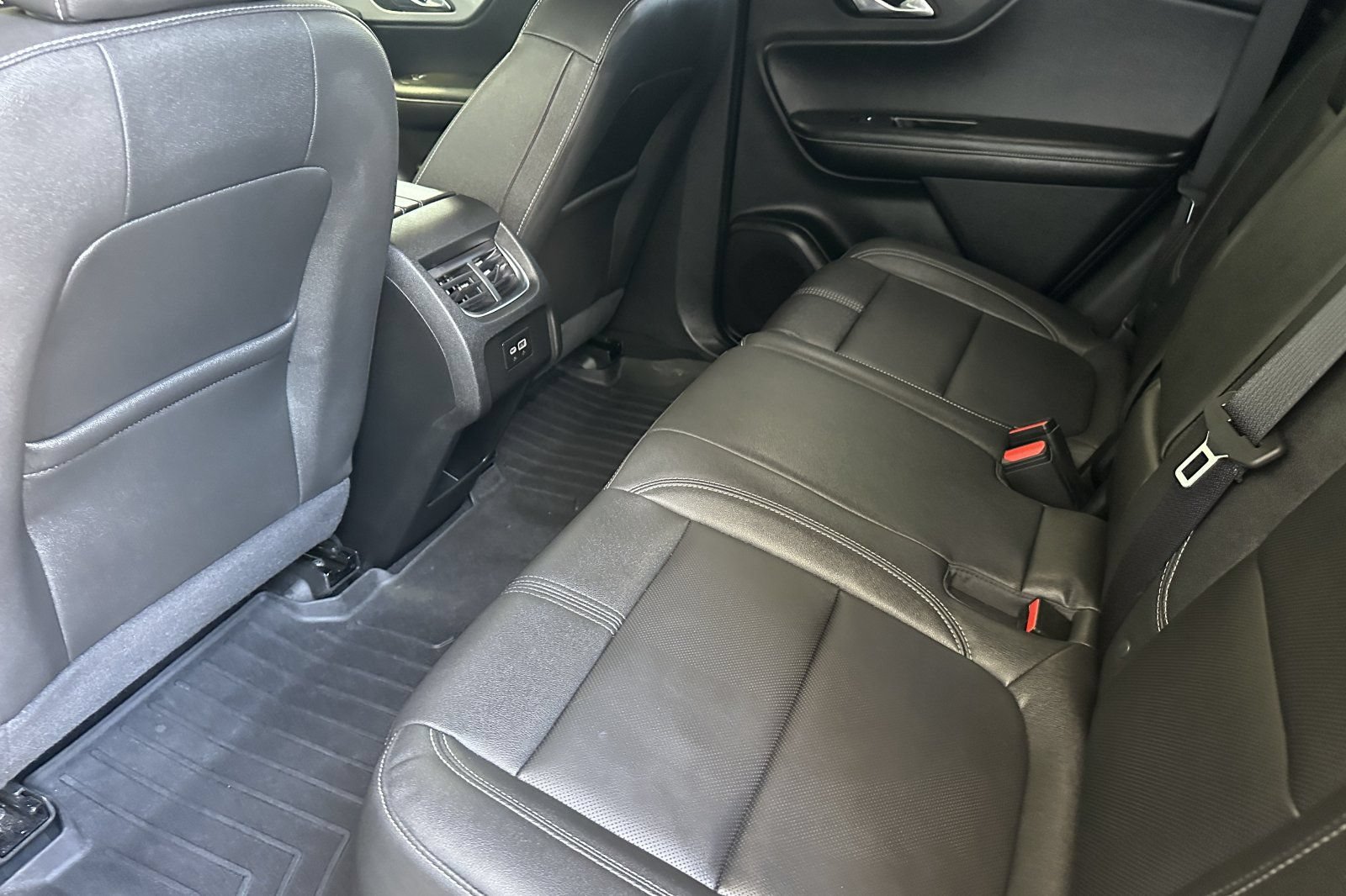 Used 2023 Chevrolet Blazer LT AWD/4WD image 12