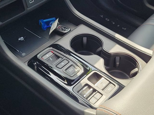Certified 2025 Honda Pilot TrailSport image 29