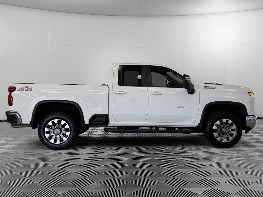 Used 2025 Chevrolet Silverado 2500 LT w/ Convenience Package AWD/4WD image 9