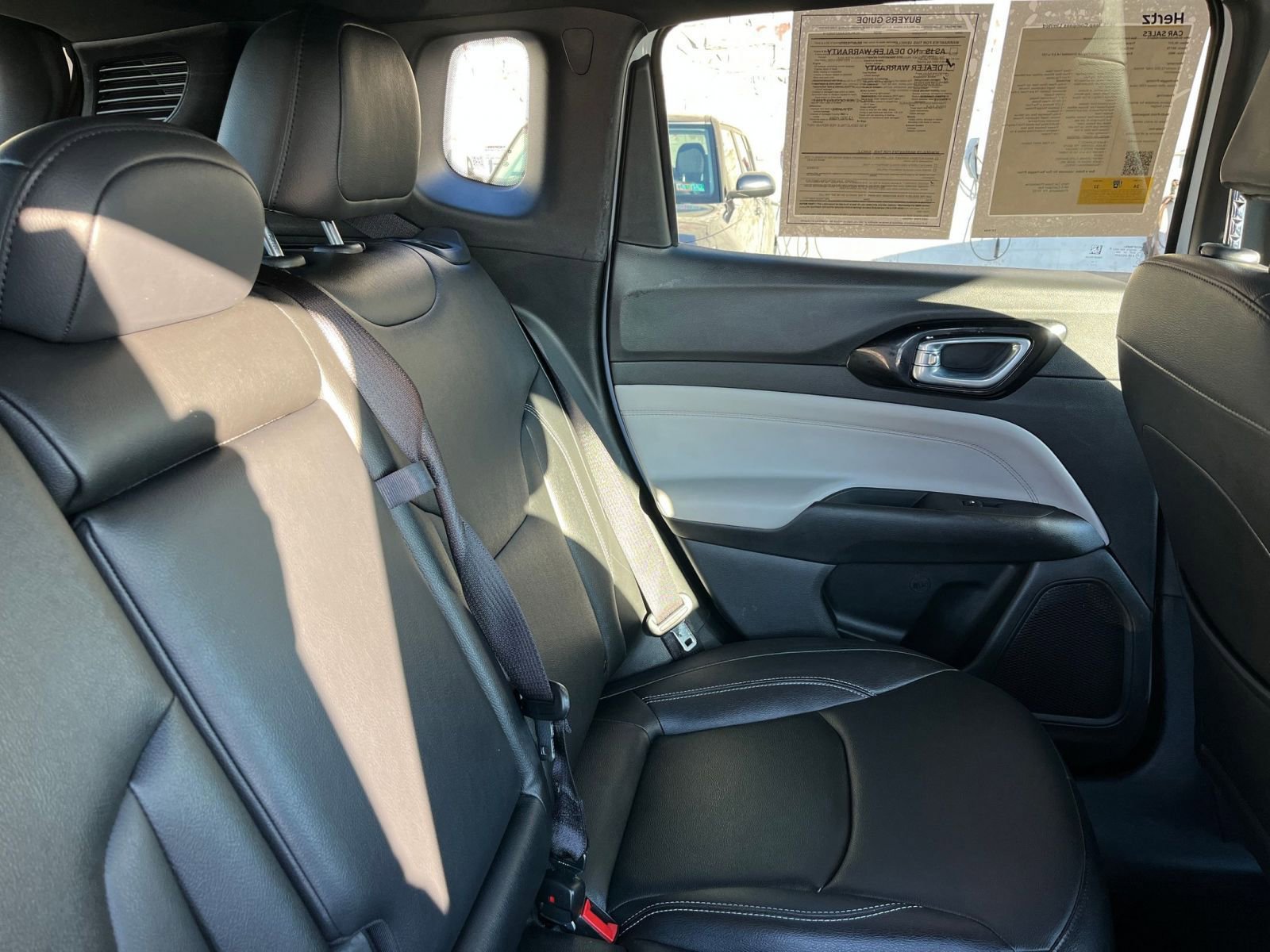 Used 2025 Jeep Compass Limited image 38