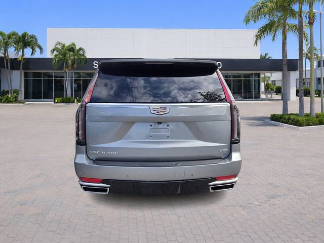 Used 2023 Cadillac Escalade Luxury AWD/4WD image 6