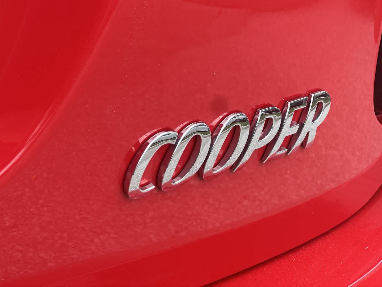 Used 2024 MINI Cooper 2-Door Hardtop FWD image 11
