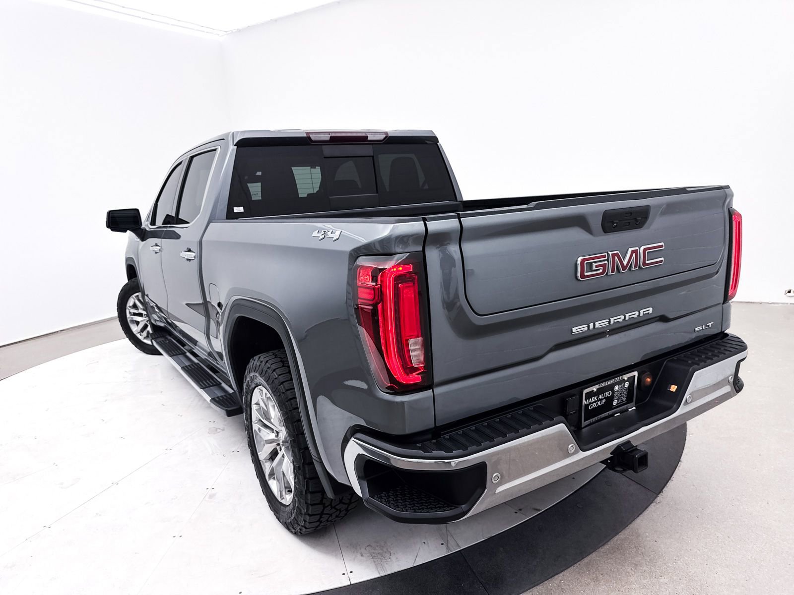 Used 2019 GMC Sierra 1500 SLT w/ SLT Premium Plus Package image 9