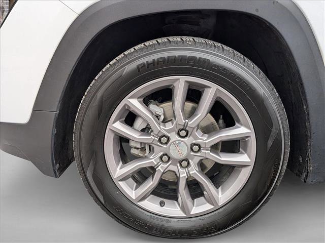 Used 2024 GMC Terrain SLT image 28