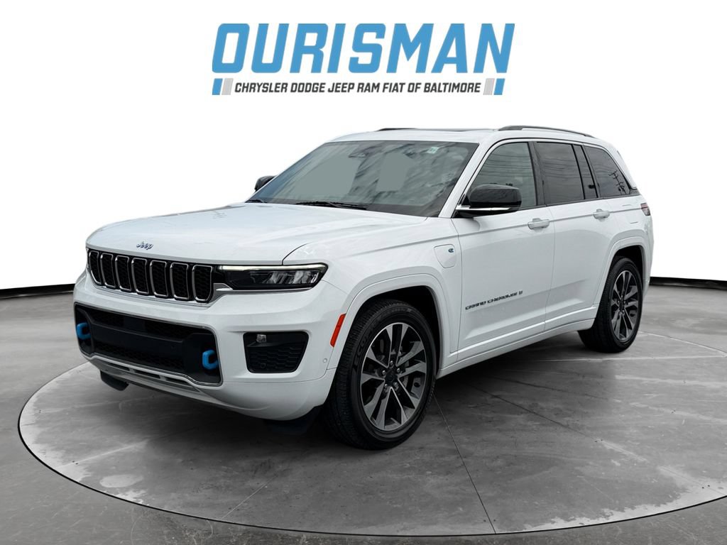 Used 2023 Jeep Grand Cherokee Overland AWD/4WD image 2