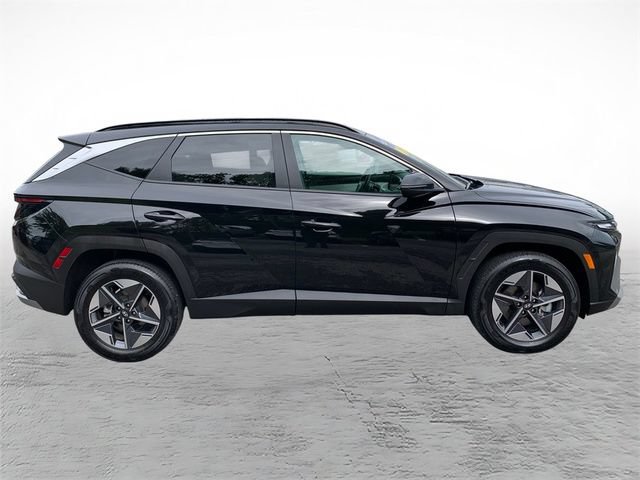 Certified 2025 Hyundai Tucson SEL AWD/4WD image 2