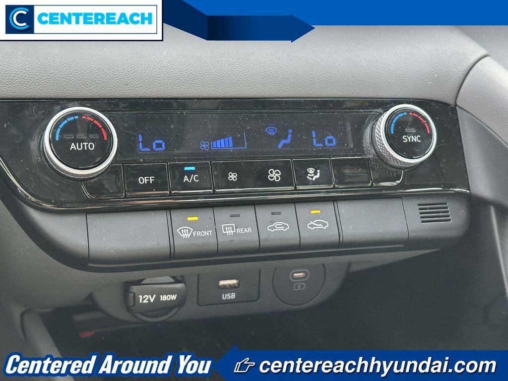 Used 2025 Hyundai Elantra Sport FWD image 26