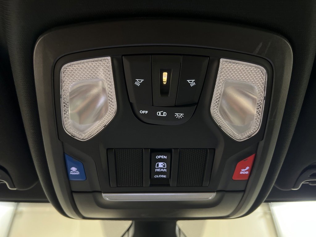 Used 2022 RAM 2500 Big Horn w/ Level C Equiment Group image 26