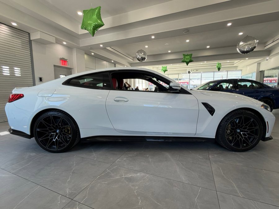 Used 2025 BMW M4 xDrive Competition AWD/4WD image 9