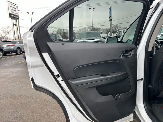 Used 2017 Chevrolet Equinox LT w/ Convenience Package image 18